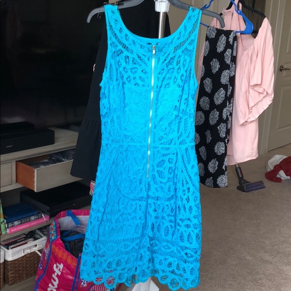 Lilly Pulitzer Foley dress with hand sewn lace - Picture 7 of 9